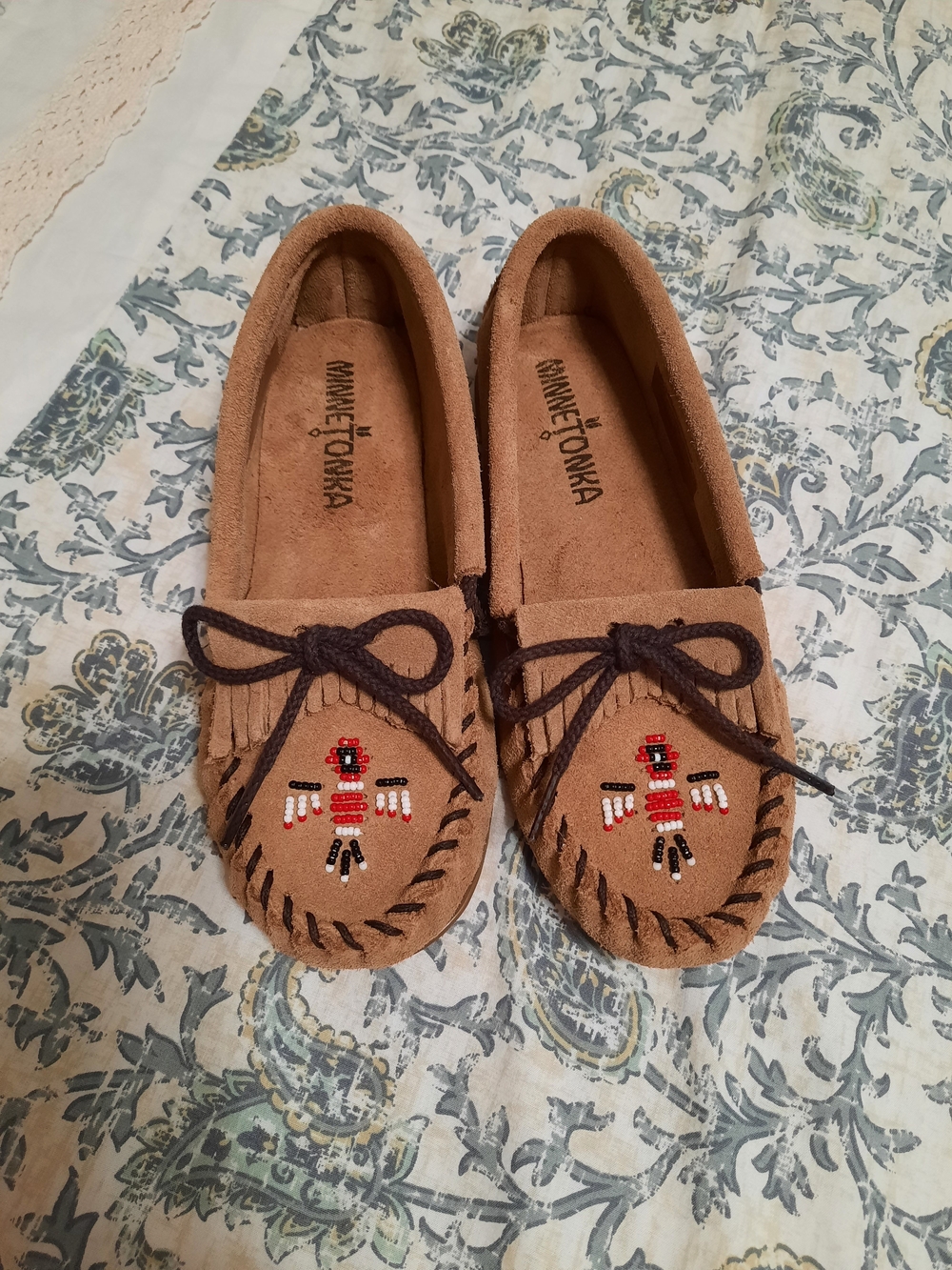 Minnetonka Kids' Brown Beaded Moccasin Slippers